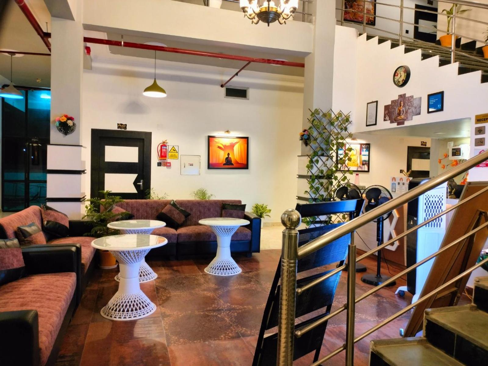 Hotel Buddha Park, Paharia, *